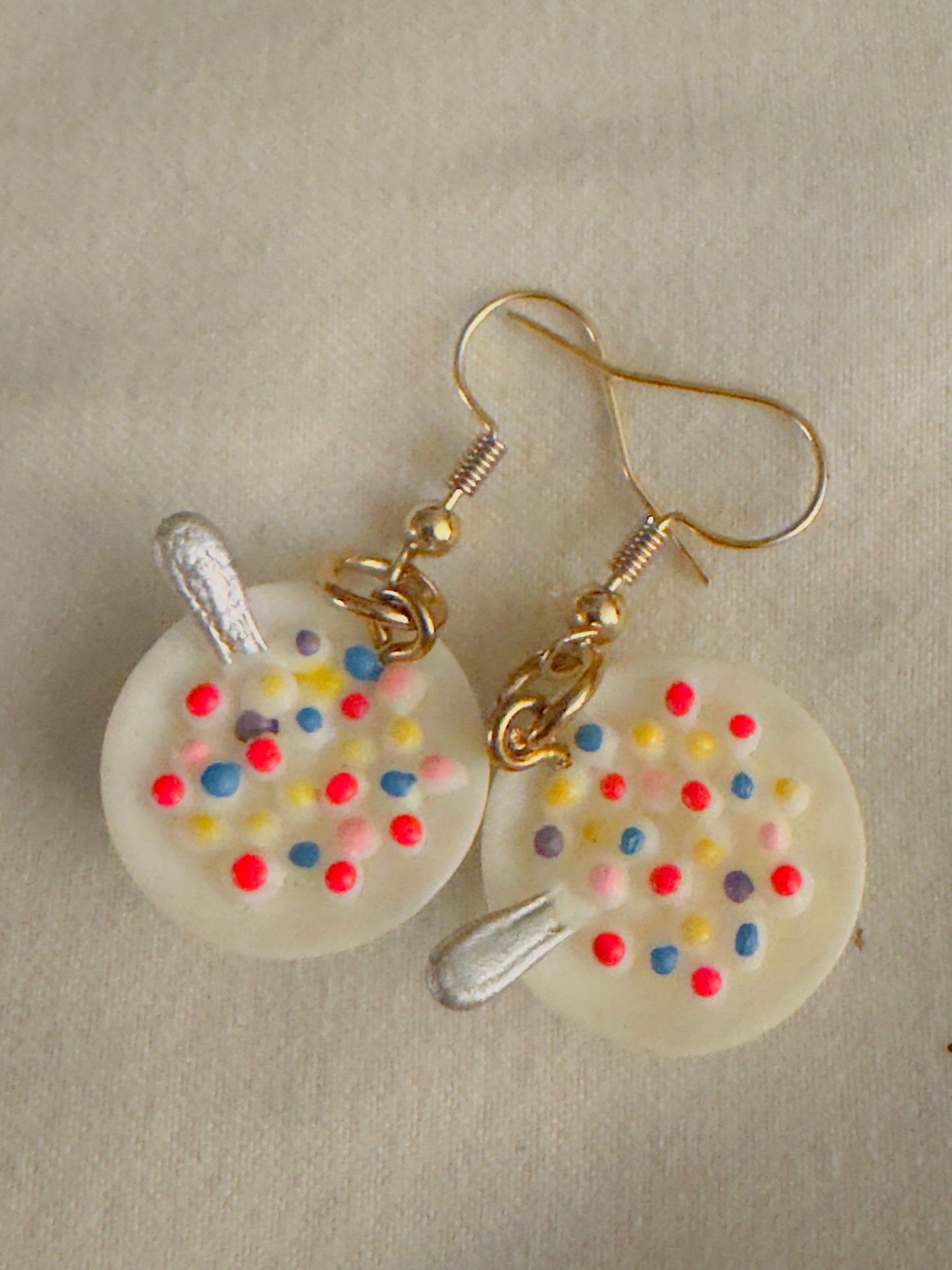 Tiny cereal bowls you can wear!
